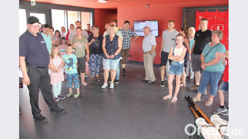 Die Feuerwehr bot informative Führungen durch das Haus an. Bild: kro