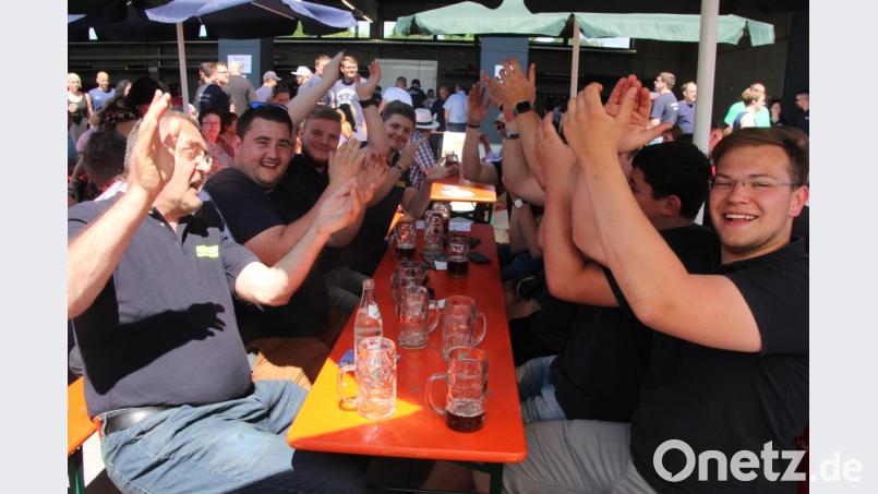 Auch der Spaß und die Geselligkeit, wie hier bei dieser Gruppe der Bärnauer Wehr, kamen nicht zu kurz. Bild: kro