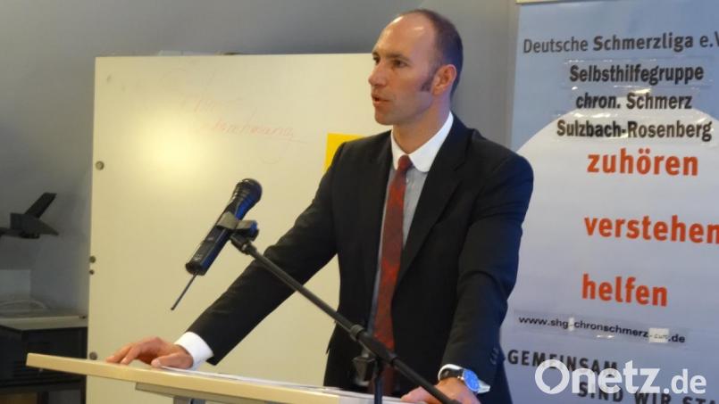 Christoph Scharf, Fachanwalt für Medizinrecht aus Weiden, informierte über die Rechte von Patienten. Bild: hka