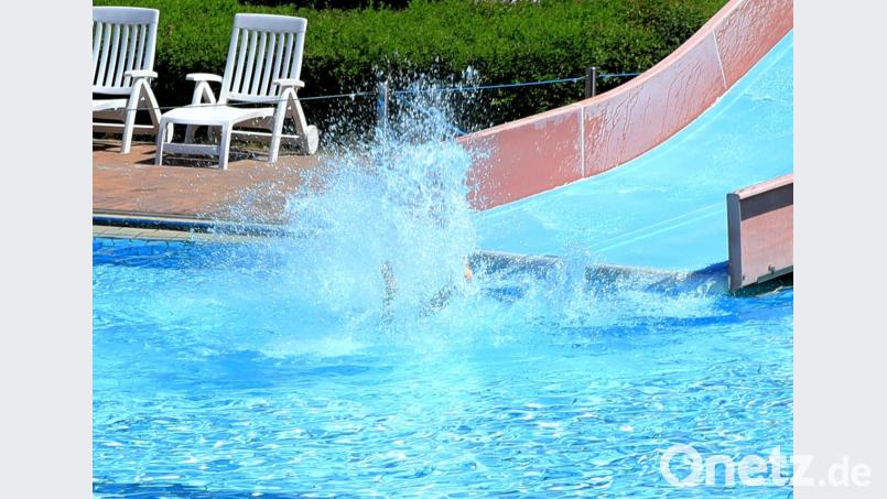 Im Freibadzentrum Erbendorf hat die Badesaison gestartet. Bild: njn