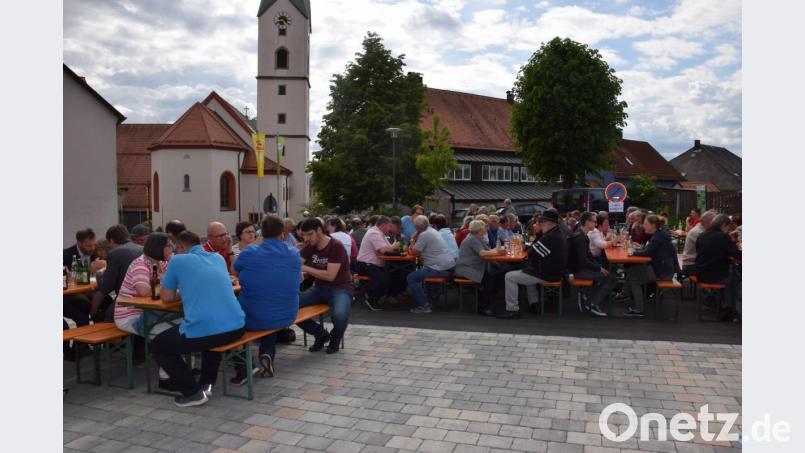 Viele Waldthurner sind der Einladung zum Aktionstag gefolgt. Bild: fla