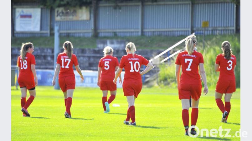 In die Kreisliga führt nun der Weg der Rosenberger Fußballerinnen nach der Heimniederlage gegen den FC OVI-Teunz. Bild: Hubert Ziegler