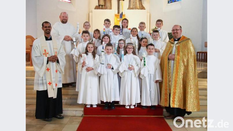 17 Kinder empfangen die erste Kommunion in der Pfarrei St. Konrad. Bild: exb