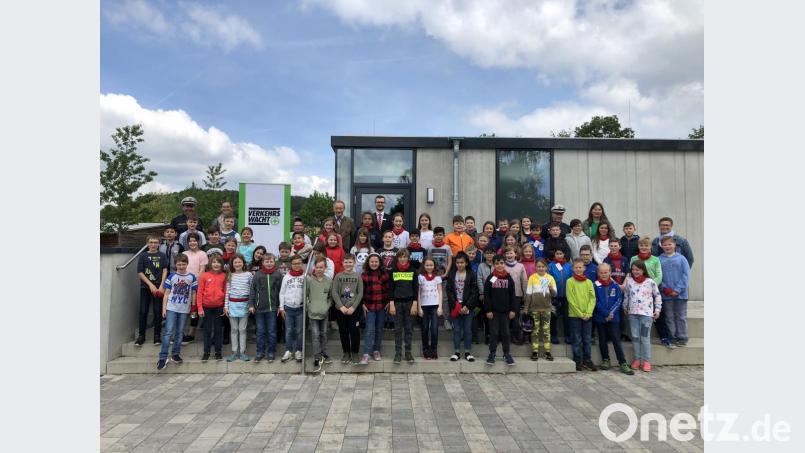 Bei der Auszeichnung für die Schüler. Bild: Marion Ott/exb