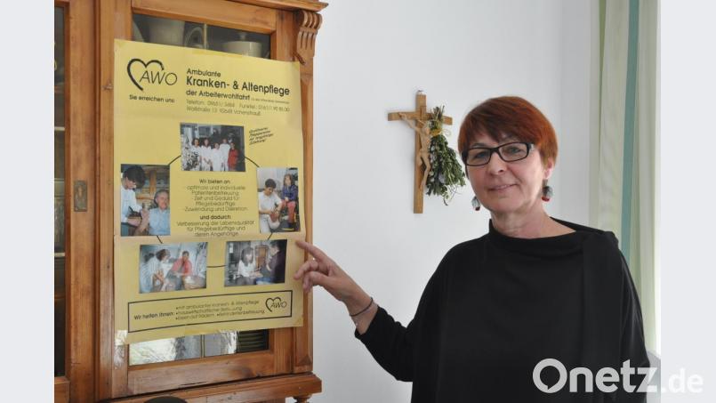 Ein Plakat aus der Gründungszeit erklärt die gesetzten Ziele, die bis heute gelten, untermauerte Leiterin Karin Gesierich. Bild: dob