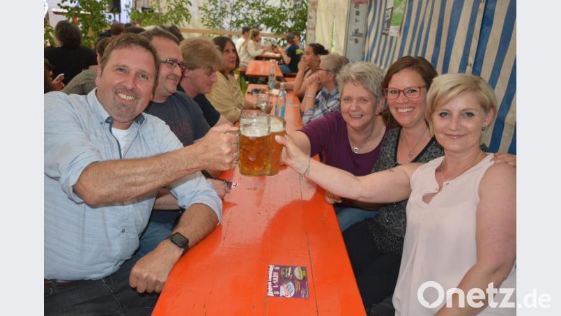 Eine gute Stimmung herrschte an beiden Tagen beim Dorffest in Groschlattengrün. Bild: jr