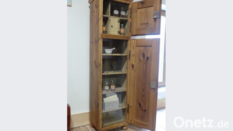 Gift wurde bis in die 1950er Jahre hinein nur in Holzschränken aufbewahrt. Bild: rn