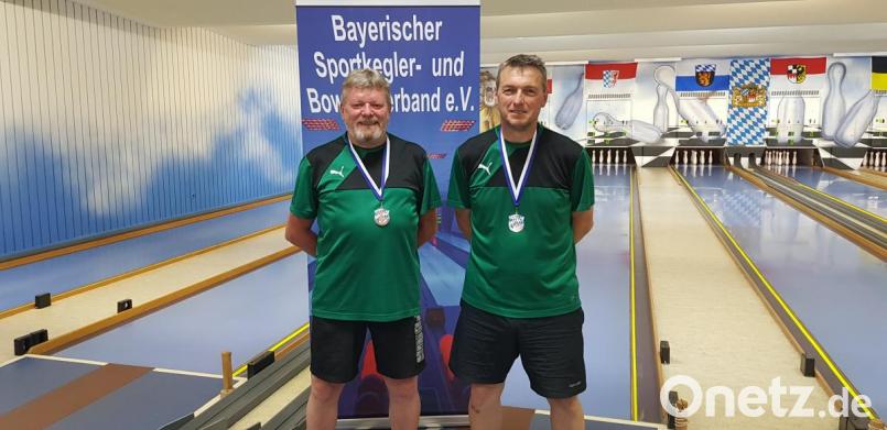 Thomas Schmidt (rechts) und Gert Erben freuten sich über ihre guten Platzierungen bei der bayerischen Meisterschaft in Passau. Bild: adj