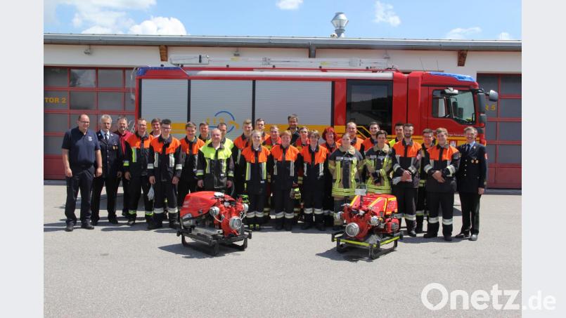 Das Bild zeigt die Teilnehmer aus den verschiedenen Wehren aus dem gesamten Landkreis mit ihren Ausbildern Bild: ral