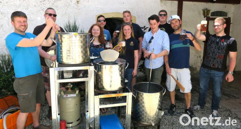 Der Innenhof des Fronberger Schlosses inspirierte die jungen Bierbrauer für neue Geschmacksrichtungen. Bild: Hirsch