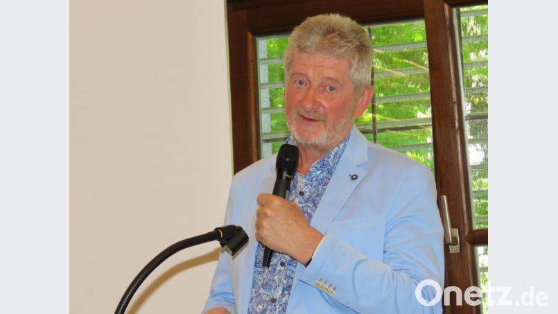 Georg Pilhofer referierte ausführlich über Demenz und erklärte den Zuhörern auch, wie man den Stress mit Angehörigen einwenig abbauen könne. Bild: ubb