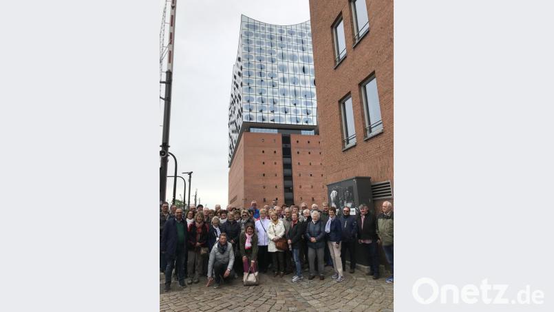 Der Kirchenchor und der Mütterverein Pullenreuth reisten nach Hamburg. Natürlich durfte beim Besichtigungsprogramm die Elbphilharmonie nicht fehlen. Bild: exb