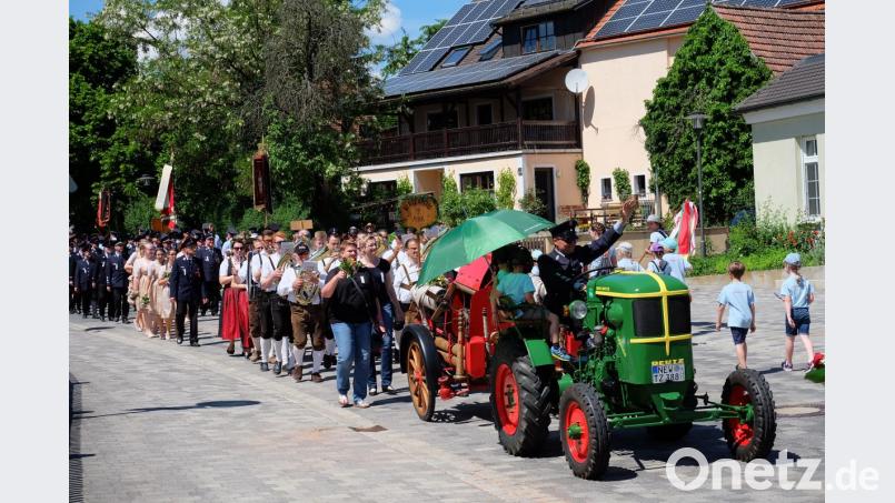 150 Jahre Freiwillige Feuerwehr Etzenricht Bild: wlr