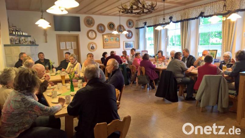 Der Stadtteilspaziergang in Wondreb wurde mit einer Einkehr im Schützenheim beendet. Bild: exb