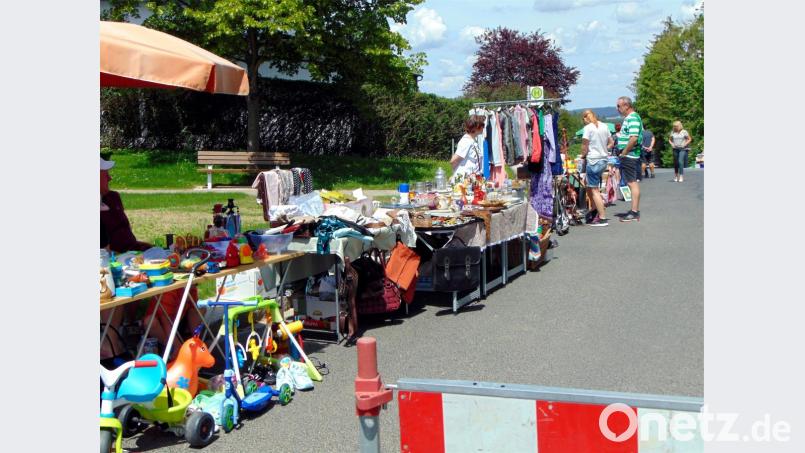 Flohmarkt beim Siedlerfest am Feuerhof. Bild: fnk