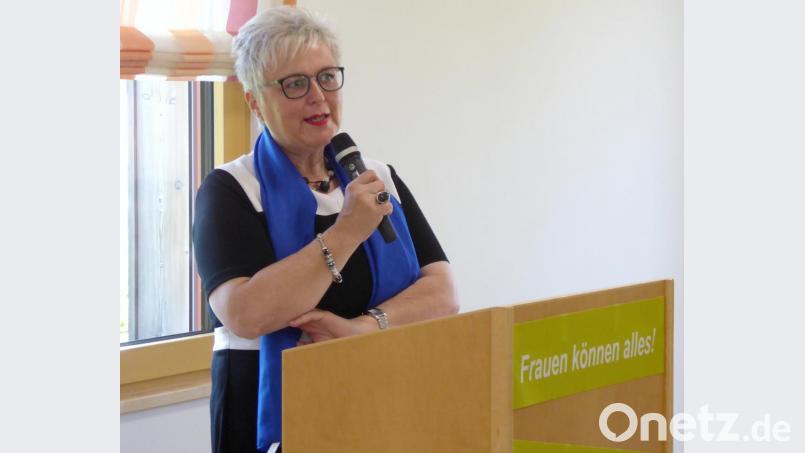 Diözesanvorsitzende Karin Schlecht bei ihrer Festansprache. Bild: fsb