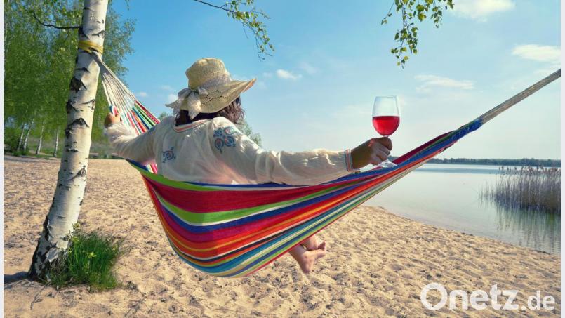 Genuss kann nicht einfach so nebenher erlebt werden, das Genießen braucht unsere vollständige Aufmerksamkeit. Bild: Jenny Sturm – stock.adobe.com