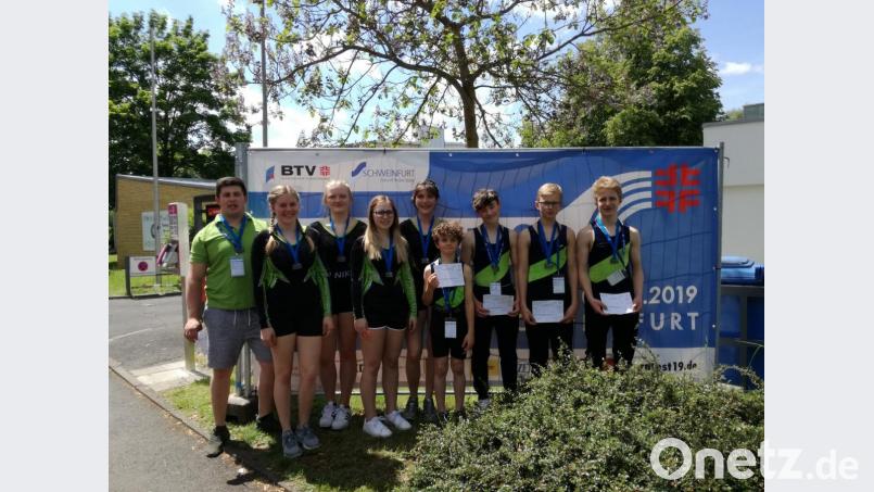 Bild zeigt vl Patrick Serfling, Larissa Wegmann, Melissa Braunreuther, Sophia Kneidl, Daniela Vetter, Stefan Manoilov, Hannes Schreyer, Jonas Serfling, David Krapf.
Diese Teilnehmer turnten am 30.05.19 Ihre Wettkämpfe Gerätturnen in Ihren Altersklassen. Bild: soj
