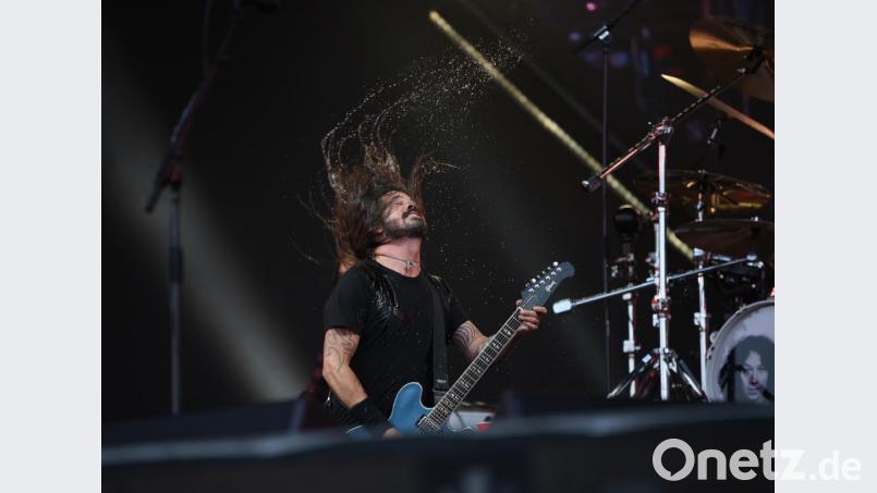 Energiegeladen: Dave Grohl. Bild: Tobias Schwarzmeier