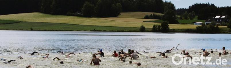 Der 34. Volkstriathlon der Wasserwacht am 6. Juli wird wieder mit der Schwimmstrecken im Rothenbürger Weiher beginnen. Bild: hä