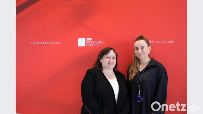 Anna Johow gewann beim Praktikum bei Marianne Schieder interessante Einblicke in das Leben einer Politikerin. Bild: exb/Ulrike Geißler