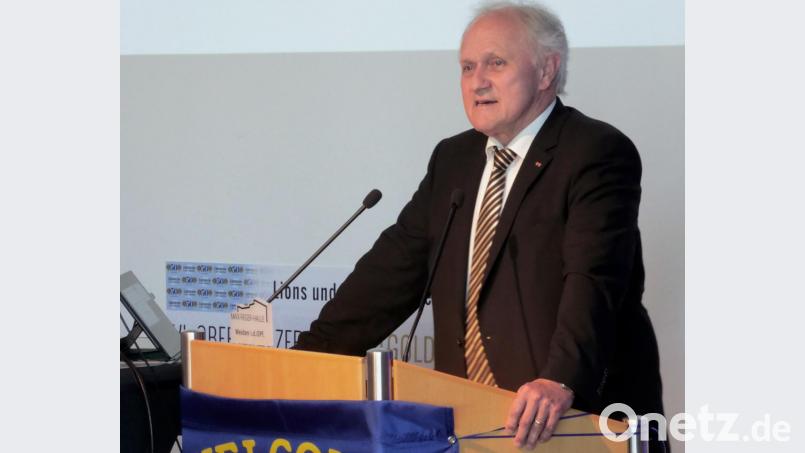 Den Festvortrag zum Jubiläumsabend hielt Josef Kraus, Ehrenpräsident des Deutschen Lehrerverbandes. Bild: fsb