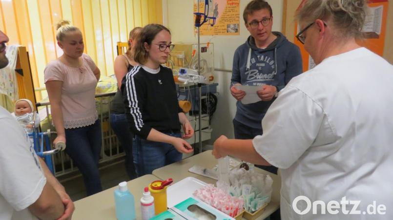 &quot;Demoraum-Tag&quot; im ersten Ausbildungsjahr. Bild: Dietl/Klinikum