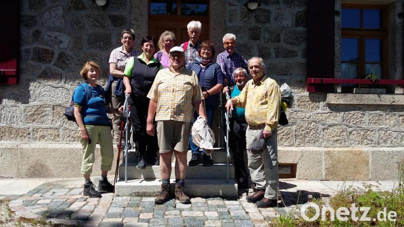 Familienwanderung bei strahlendem Sonnenschein. Bild: öt