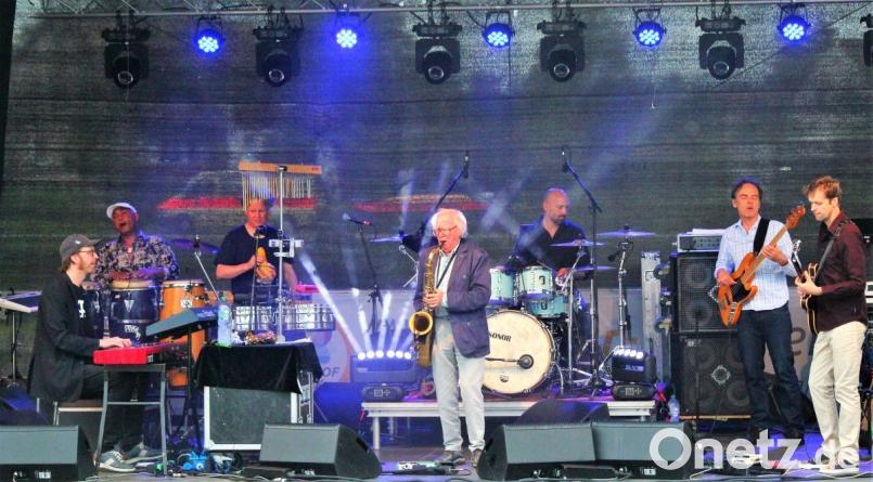 &quot;Klaus Doldinger&#039;s Passport&quot; begeisterte am Abend des Pfingstsonntags beim Tirschenreuther &quot;cooltour&quot;-Sommer. Bild: stg