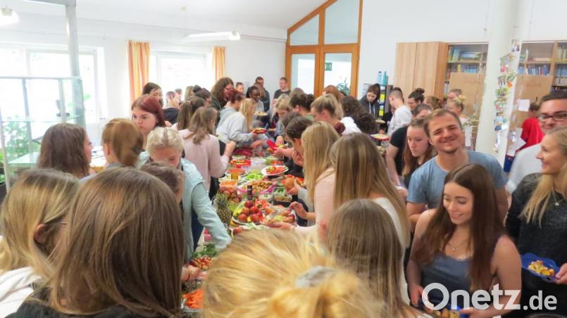 Die Auswahl am Büfett bei der gemeinsamen Mittagspause war riesig. Bild:  Klinikum/Guttenberger