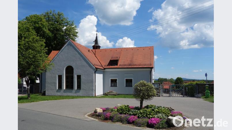 Die Glocke auf dem Leichenhaus beim Friedhof wird immer noch von Hand geläutet. Damit soll noch heuer Schluss sein. Bild: fjo