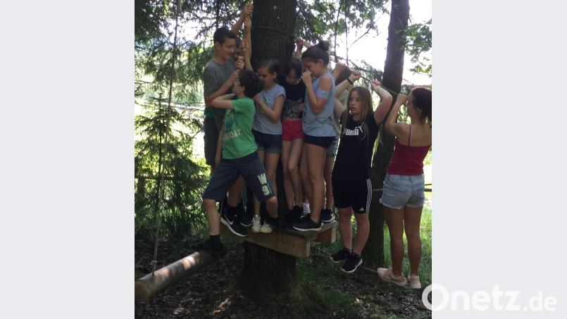 Der Zusammenhalt in der Klassengemeinschaft der Mittelschüler wurde beim Berufsorientierungscamp in Waldmünchen enorm gestärkt. Der Spaß kam dabei aber auch nicht zu kurz. Bild: dob