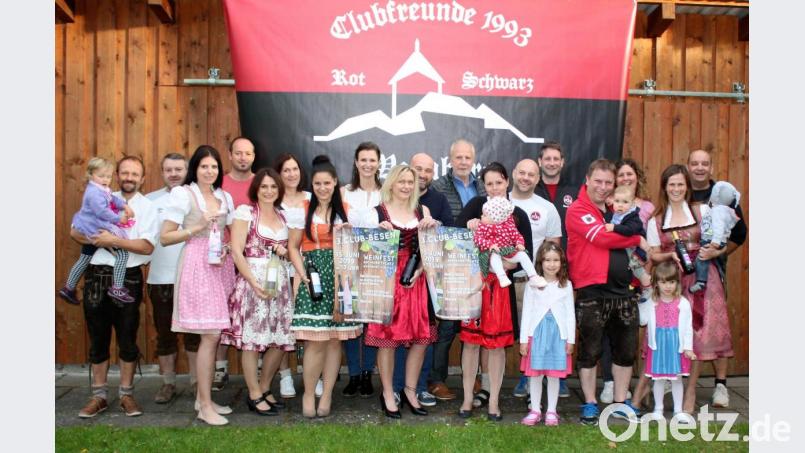 Das Team steht in den Startlöchern: Am Samstag, 15. Juni, steigt das Weinfest der Clubfreunde. Bild: exb
