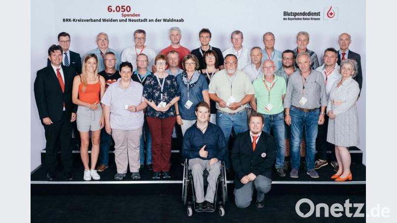 Blutspende-Ehrenabend in Regensburg, Kreisverband Weiden-Neustadt. Bild: Blutspendedienst des BRK (BSD)/Guido Rehme