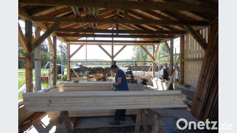 Ein neuer Geräteschuppen soll Einbrecher künftig vor eine große Hürde stellen. Bild: fjo