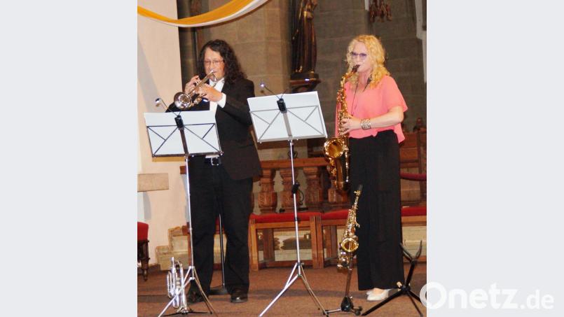 Sonja und Karlheinz Höflich begeisterten als „Duopoli“ mit ihrem Konzert „Delikatezza“ in der Stadtpfarrkirche. Bild: weu