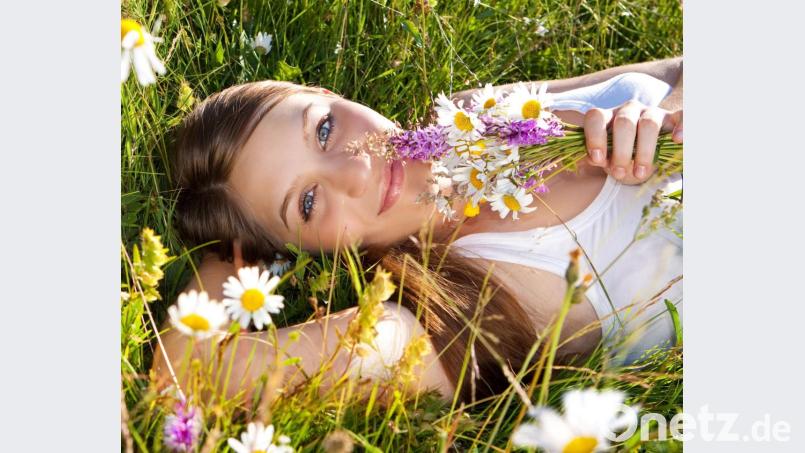 Ob Gebäude- und Bewohnerdichte, Lärm, Luftqualität, Straßennähe, freie Sicht oder Naturnähe – vieles wirkt bewusst und unbewusst auf das Gemüt. Bild: Patrizia Tilly – stock.adobe.com