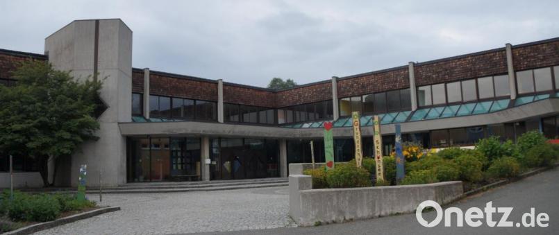 Die Fachleute von Nonconform sehen das Schulgebäude als einen Knotenpunkt sowie als Zentrum der Vernetzung an. Bild: weu