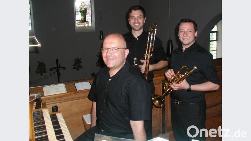 Sie hätten gerne noch ein Stunde zugehört und auch gerne mehr bezahlt. Diese Feststellung drückt die Wirkung dieser &quot;Sternstunde der Musik&quot; aus, die die Besucher des überaus gut besuchten Konzerts erfahren haben. Walter Thurn (Orgel), René Bauer (Trompete) und Patrick Oroudji hatten Musik aus mehreren Epochen feierlich interpretiert. Bild: ld