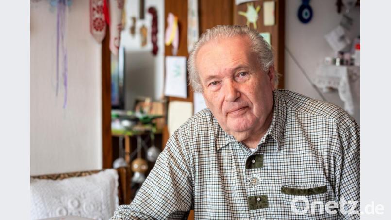 Albin Schmids Lebensmittelpunkt ist das Rote Kreuz. Seit fast 40 Jahren ist er mit &quot;Leib und Seele BRKler&quot;. Bild: pml