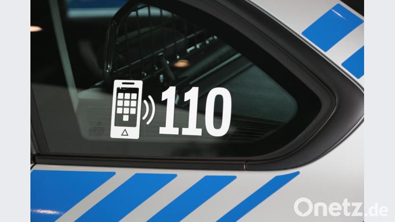 Ein 77-jähriger Senior fiel in Weiden auf einen Trickbetrüger rein. Symbolbild: exb/Polizei Bayern