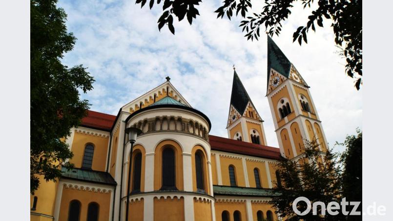 In der 118 Jahre alten Stadtpfarrkirche St. Josef finden wieder drei Monate lang Kurzkonzerte, organisiert vom Förderkreis für Kirchenmusik, statt. Bild: hcz