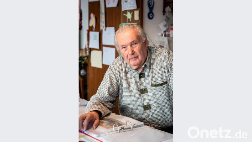 Albin Schmids Lebensmittelpunkt ist das Rote Kreuz. Seit fast 40 Jahren ist er mit &quot;Leib und Seele BRKler&quot;. Bild: pml