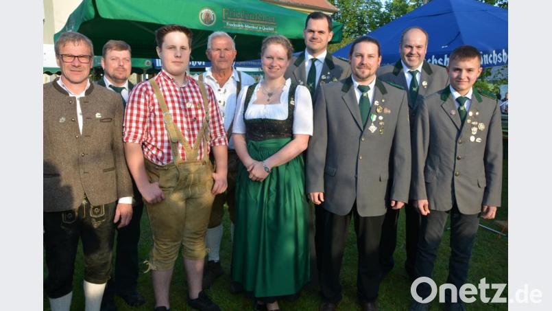 Die Vereinsmeister der Ringelstein-Schützen Ottengrün auf einen Blick, mit (von links) Oswald Weig, Sportleiter Stefan Zant, Felix Hart, Ludwig Zant, Ramona Ulrich, Armin Strohmaier, Alexander Scharnagl, Günter Kraus und Lucas Scharnagl. Bild: jr