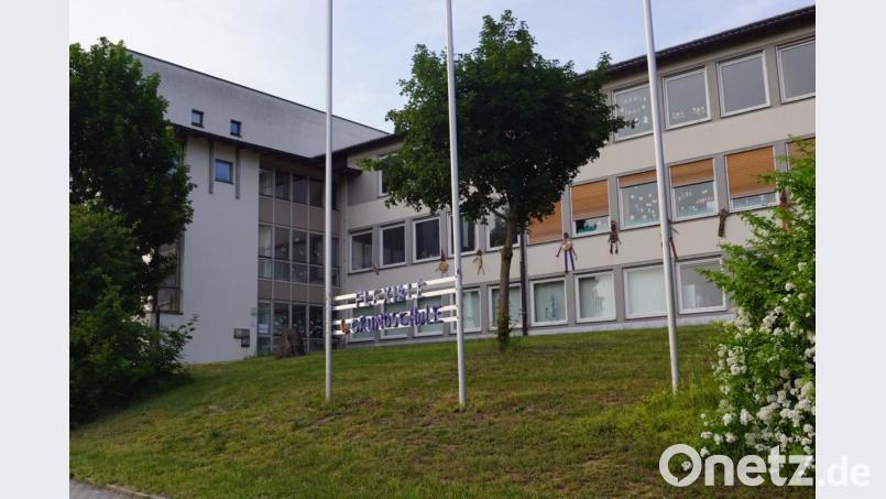 Hauptpunkt der letzten Marktgemeinderatssitzung war die energetische Sanierung der Dr.-von-Ringeis-Grundschule mit Vorstellung des Konzepts. Bild: weu