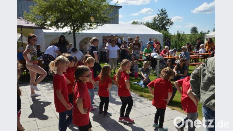 Die &quot;Tanz-Kiddys&quot; des Turnvereins bringen viel Herzensfreude mit ins Pflegeheim Dr. Loew. Bild: dob