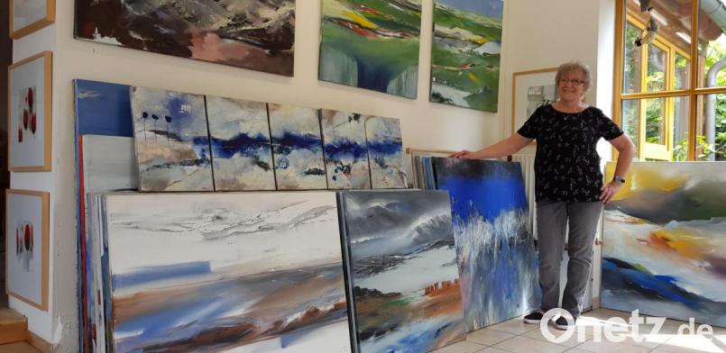 Gerda Moser hört auf. Nicht mit dem Malen, sondern nach 19 Jahren mit ihrer Arbeit als Ausstellungsleiterin im Oberpfälzer Kunstverein. Für die Malerei hat die 67-jährige Schirmitzerin dann, so hofft sie, wieder mehr Zeit. Bild: jak