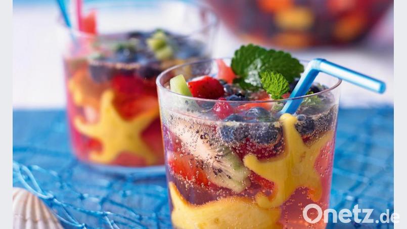 Bunt, frisch und unheimlich lecker: Der "fruchtige Ozean" eignet sich perfekt für Gartenpartys und laue Sommernächte. Bild: exb