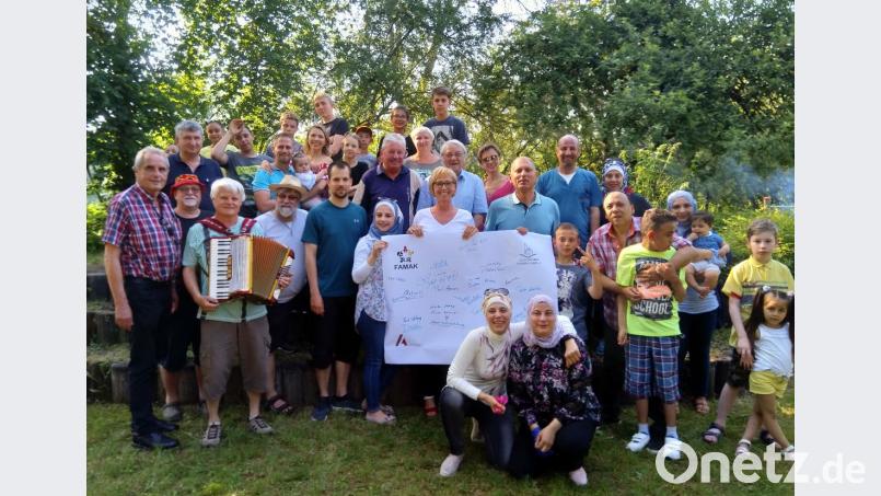 Die &quot;Familienakademie&quot; feiert ein Grillfest am Orthegelmühlbach und zieht dabei Bilanz. Bild: exb/Arbeit und Leben