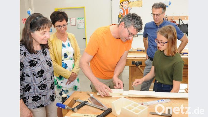 Experten brachten den Schülern ihr Handwerk näher. Bild: exb